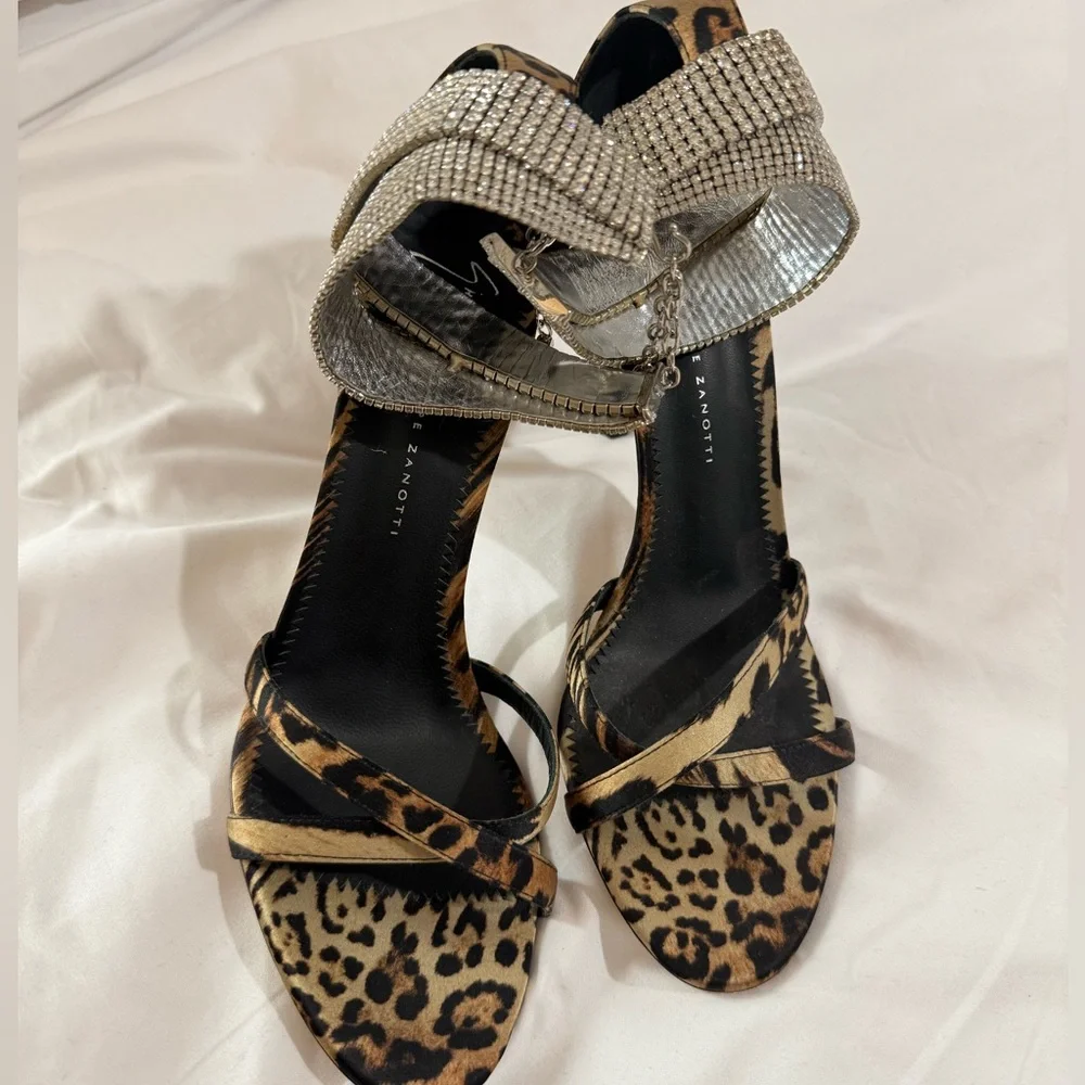 Giuseppe Zanotti Brown and Silver Heels with Stiletto Design NWOT - Picture 2 of 5